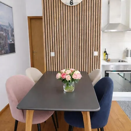 Apartman With Parking Space Seget Donji, - 25682